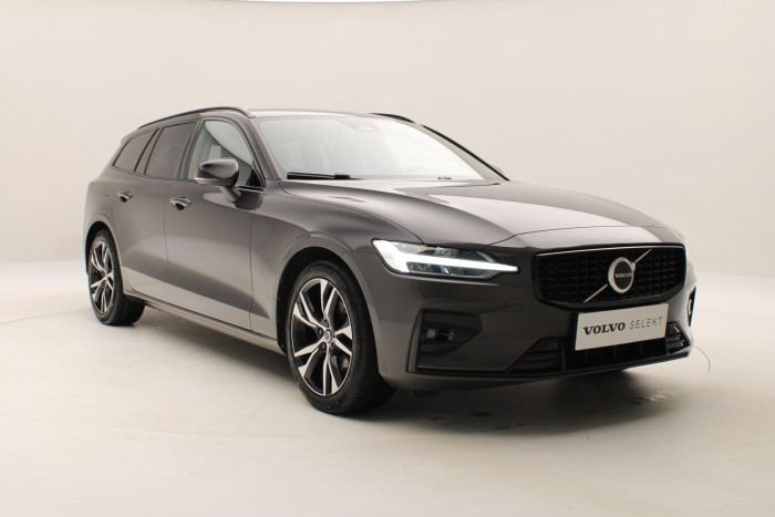 Volvo V60 B4 PLUS DARK AUT REZERVACE