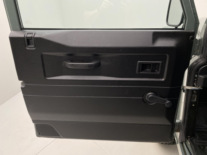 Land Rover Defender 110 STW AWD CZ REZERVACE