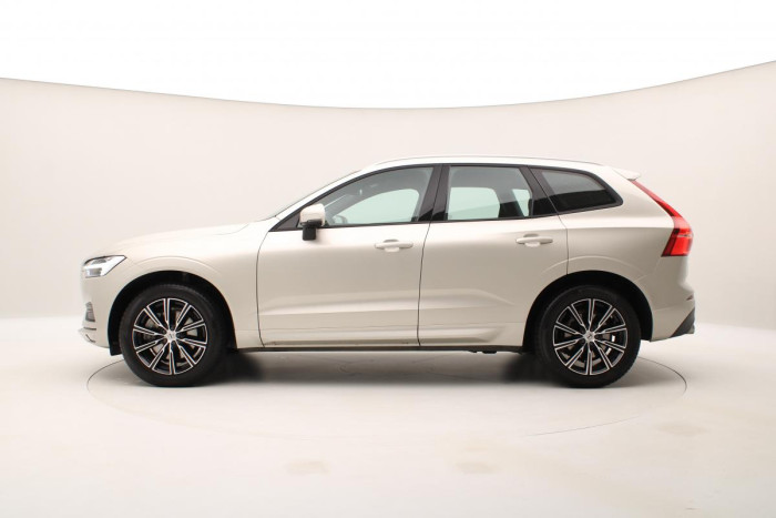Volvo XC60 T5 AWD MOMENTUM AUT REZERVACE 2.0 Momentum