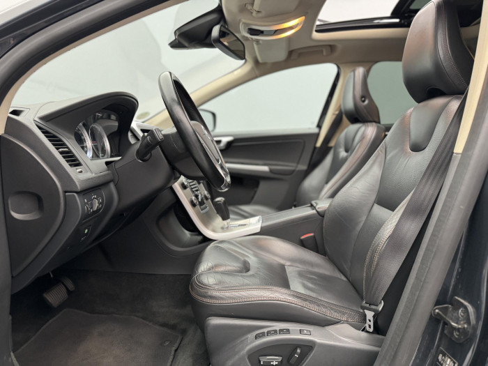 Volvo XC60 D5 AWD SUMMUM 2.4 d Summum