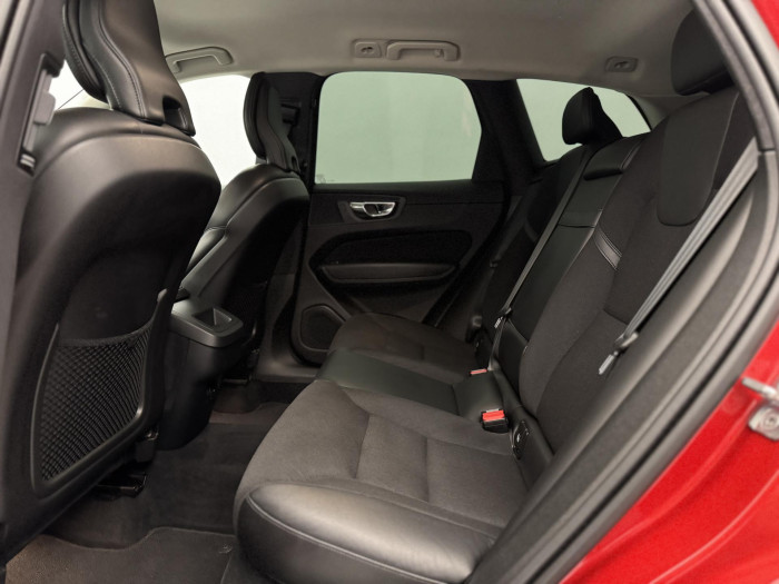 Volvo XC60 B4 AWD MOMENTUM PRO CZ 2.0 Momentum