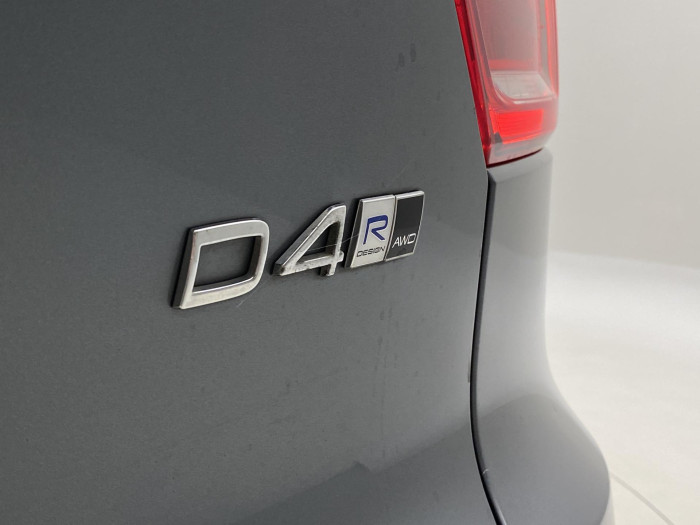 Volvo XC40 D4 AWD R-DESIGN AUT CZ 2.0 d