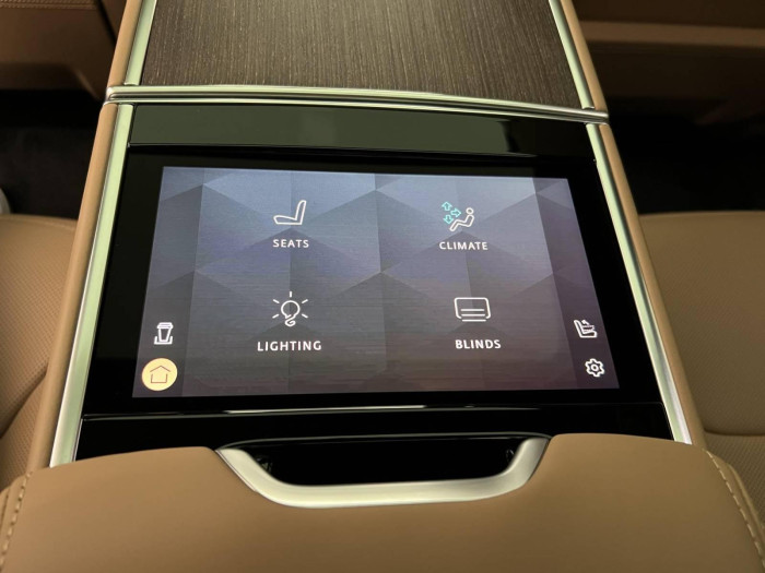 Land Rover Range Rover P460e AUTOBIOGRAPHY