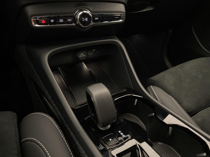 Volvo XC40 B3 AUT DARK PLUS