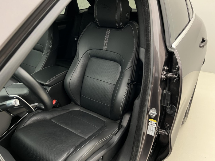 Jaguar F-Pace P400 R-DYNAMIC SE AWD AUT CZ 3.0 Dynamic SE