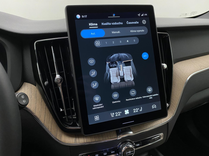 Volvo XC60 B5 AWD AUT DARK PLUS