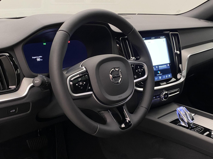 Volvo V60 B4 AUT DARK PLUS