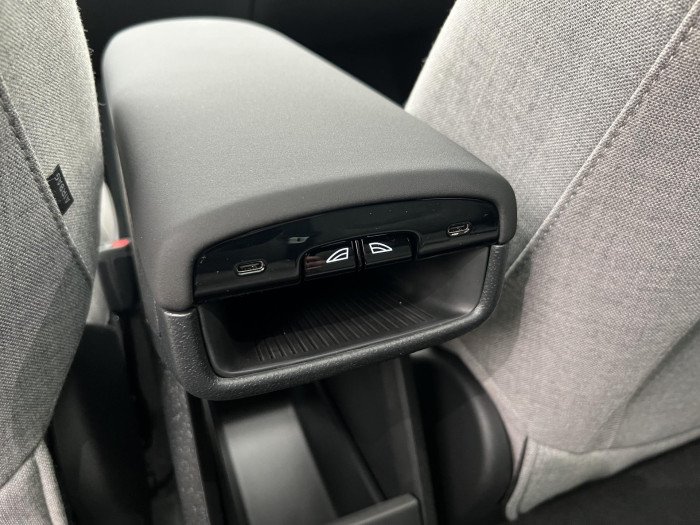 Volvo EX30 PURE TWIN PERFORMANCE ULTRA