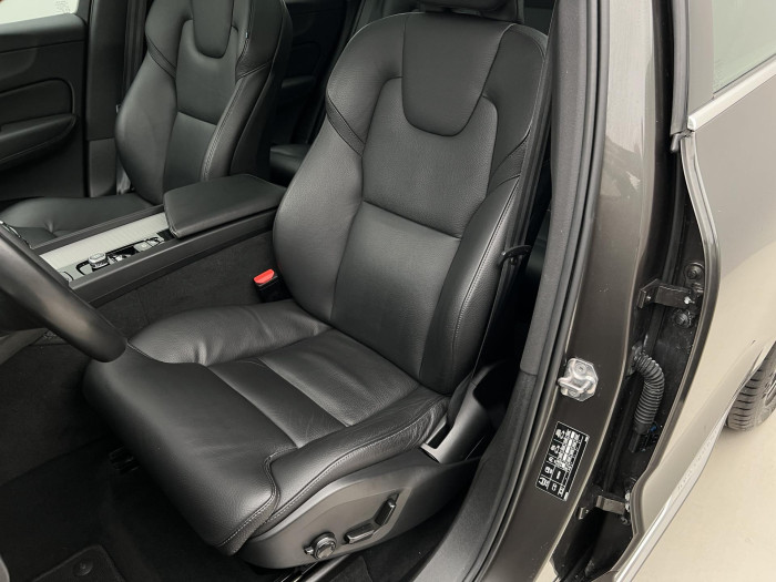 Volvo XC60 B5 AWD INSCRIPTION AUT