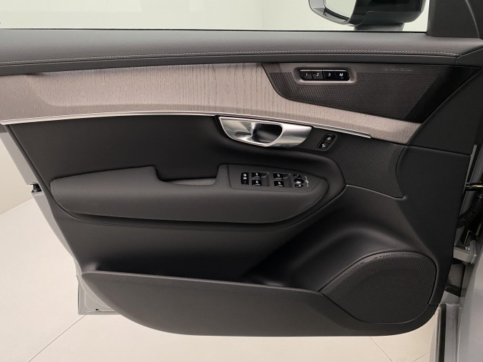 Volvo XC90 T8 AWD RECHARGE DARK PLUS 7m