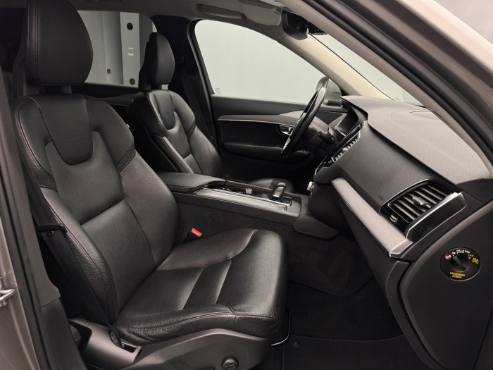 Volvo XC90 B5 AWD MOMENTUM PRO CZ 1.maj 2.0 Momentum