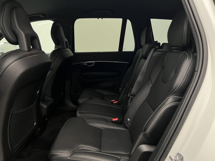 Volvo XC90 B5 AWD R-DESIGN 7MÍSTNÁ AUT