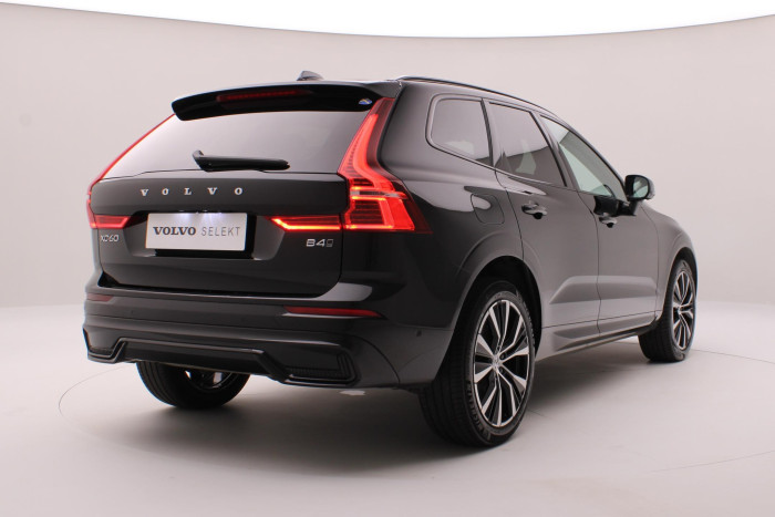 Volvo XC60 B4 AWD R-DESIGN AUT CZ