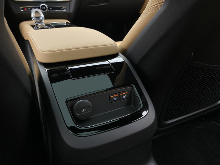 Volvo V90 T8 AWD Plug-in BRIGHT ULTRA