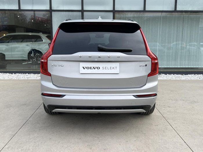 Volvo XC90 B5 AWD ULTIMATE DARK 7MÍSTNÁ