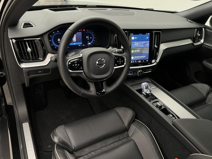 Volvo V60 CROSS COUNTRY B5 AWD Ultimate