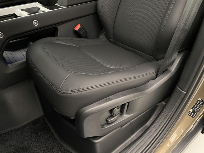 Land Rover Defender 110 D250 X-DYNAMIC SE AWD AUT 3.0 d Dynamic SE