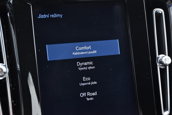 Volvo XC40 B4 MOMENTUM PRO AUT 1.maj. 2.0 Momentum