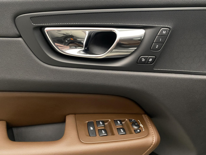 Volvo XC60 D4 AWD INSCRIPTION AUT CZ 2.0 d