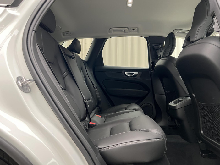Volvo XC60 B5 AWD AUT DARK PLUS