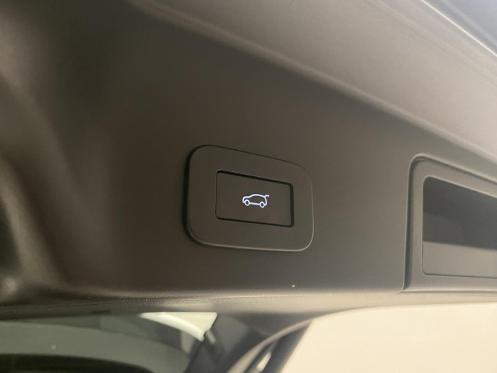 Land Rover Range Rover Evoque P200 R-DYNAMIC REZERVACE 2.0 Dynamic