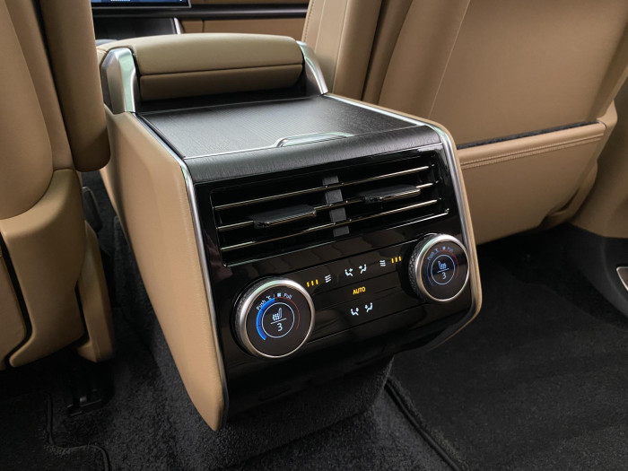 Land Rover Range Rover D350 AUTOBIOGRAPHY LWB 3.0 d