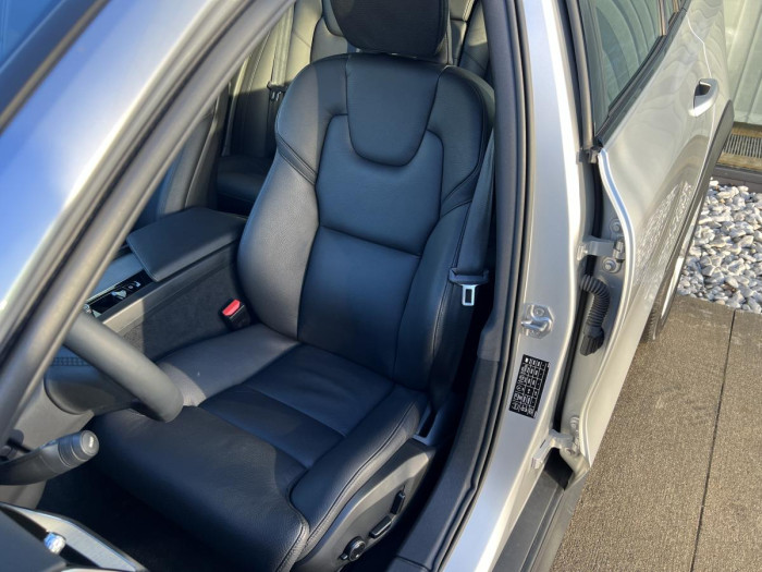 Volvo V60 CROSS COUNTRY B4 AWD Aut 1.maj