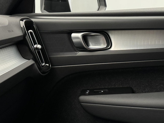 Volvo XC40 T2 MOMENTUM CZ 1.5 Momentum