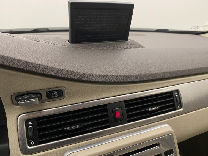 Volvo XC70 D5 AWD SUMMUM AUT CZ 2.4 d Summum