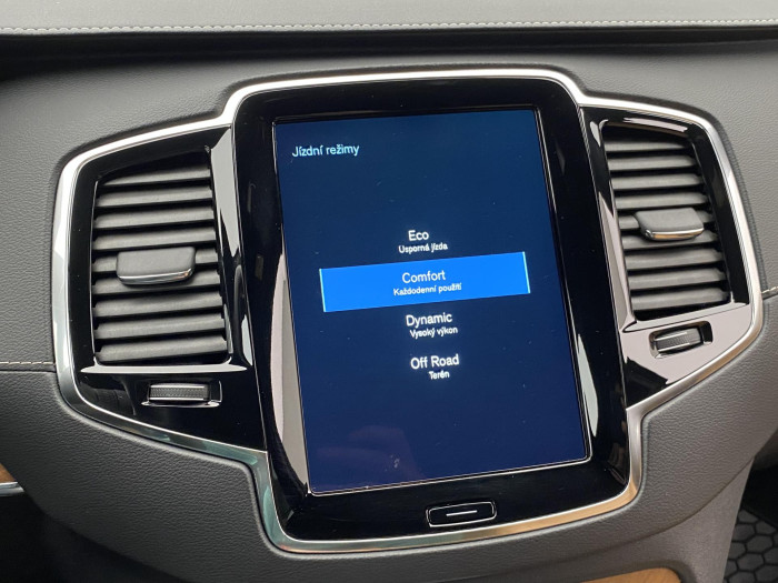 Volvo XC90 B5 AWD INSCRIPION AUT CZ