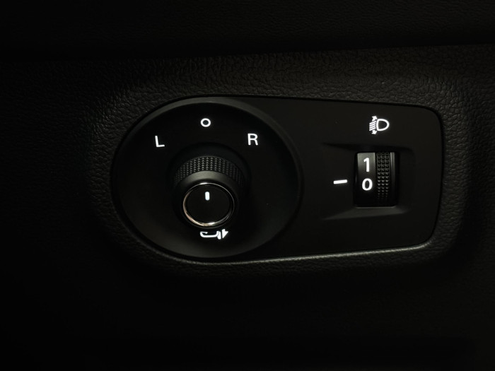 MG ZS 1.0T EXCLUSIVE AUT CZ 1.maj. 1.0 Exclusive