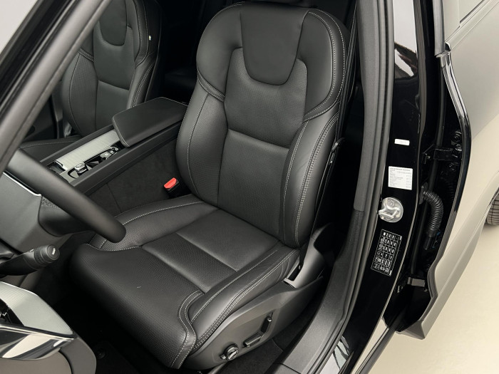 Volvo XC60 B5 AWD BLACK EDITION AUT 1.maj 2.0 Edition
