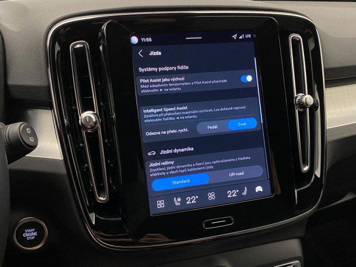 Volvo XC40 B3 AUT PLUS BLACK EDITION