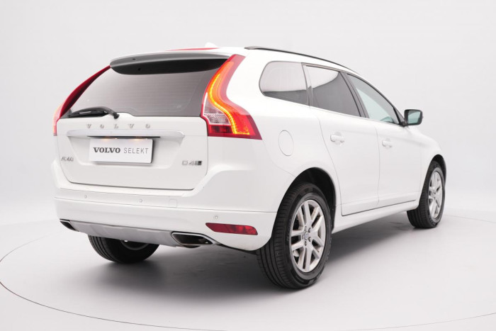 Volvo XC60 D4 AWD MOMENTUM REZERVACE 2.4 d Momentum