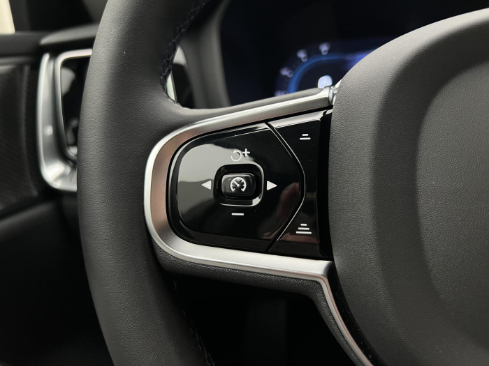 Volvo V60 CC B5 AWD PLUS BRIGHT AUT