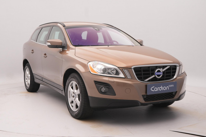 Volvo XC60 D3 AWD MOMENTUM CZ 1.maj 2.4 d Momentum