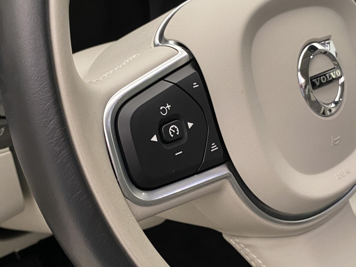 Volvo XC60 T5 AWD MOMENTUM AUT CZ 2.0 Momentum