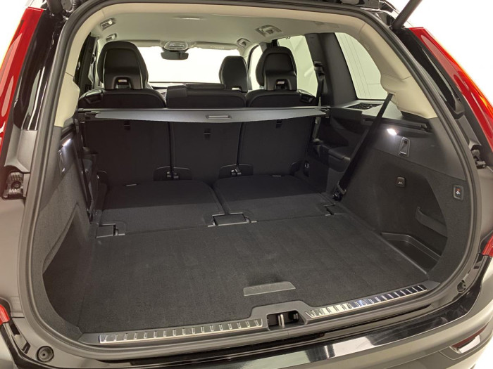 Volvo XC90 B5 AWD PLUS DARK AUT REZERVACE 2.0 Plus