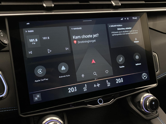 Lynk & Co 01 PHEV DCT AUT 1.maj REZERVACE