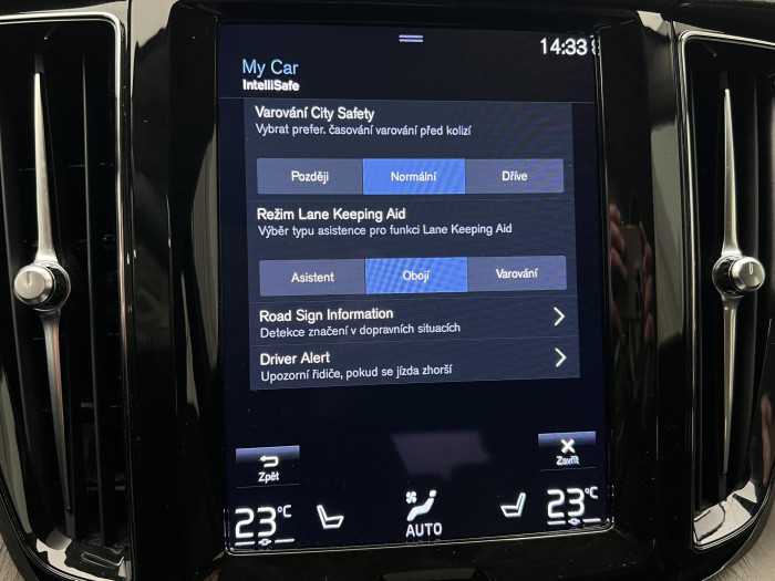 Volvo XC60 B5 AWD INSCRIPTION AUT CZ