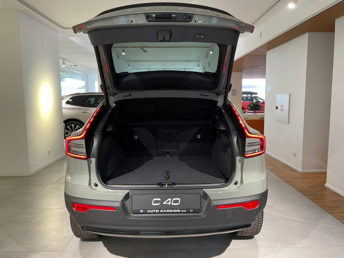 Volvo C40 PURE ELECTRIC SINGLE ENGINE AT AT