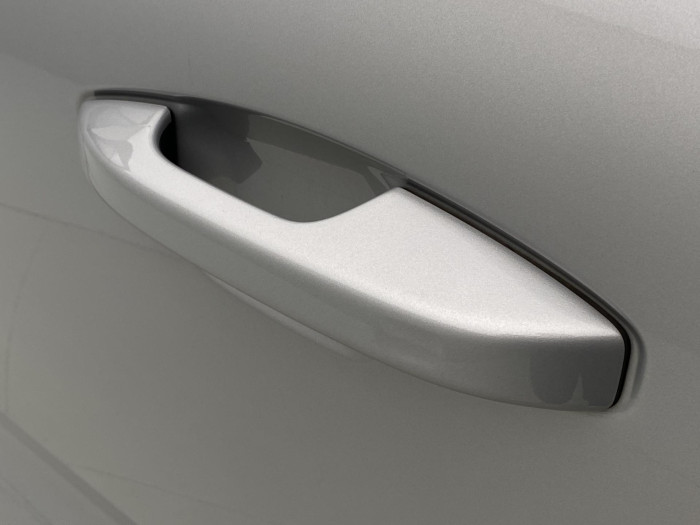 Volvo XC40 B4 DARK PLUS AUT CZ