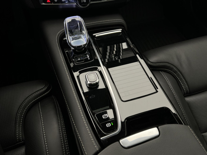 Volvo V90 T6 AWD RECHARGE PLUS DARK AUT