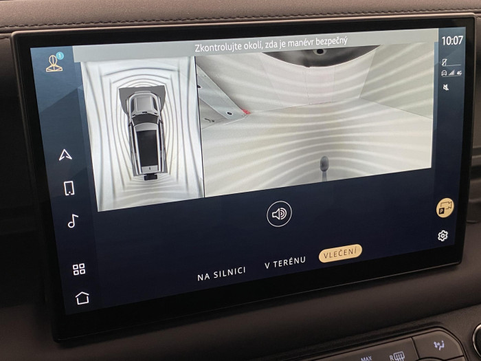 Land Rover Defender 130 D300 SE AWD AUT CZ 3.0 d SE