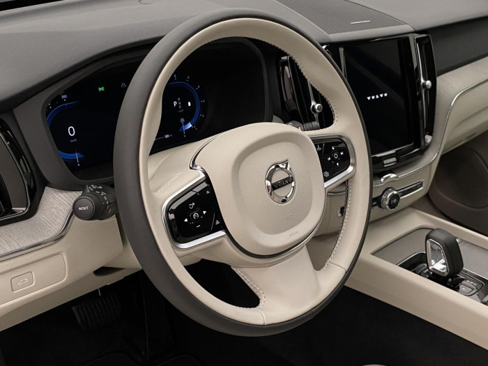 Volvo XC60 B4 AWD AUT DARK PLUS 2.0 Plus