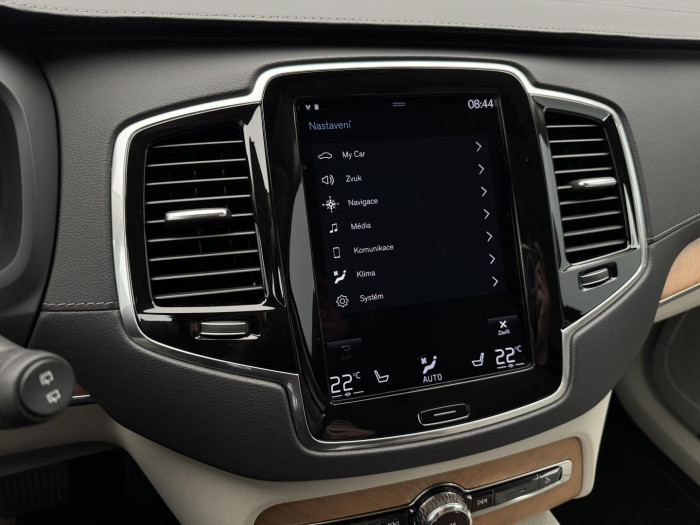 Volvo XC90 B5 AWD INSCRIPTION REZERVACE