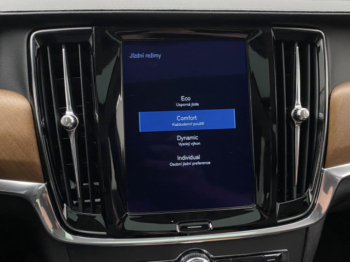 Volvo S90 D5 AWD INSCRIPTION REZERVACE 2.0 d