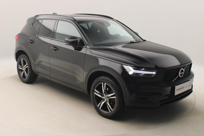 Volvo XC40 T3 R-DESIGN AUT REZERVACE