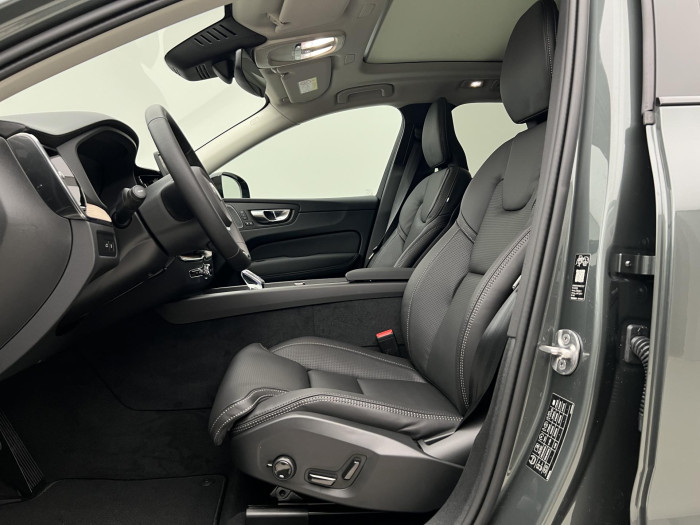 Volvo XC60 T6 AWD RECHARGE DARK ULTRA AUT