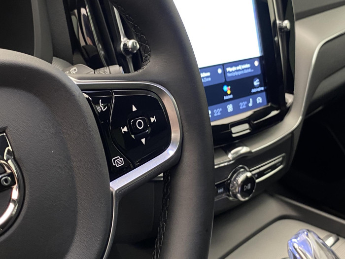 Volvo XC60 T6 AWD PLUG-IN DARK PLUS AUT